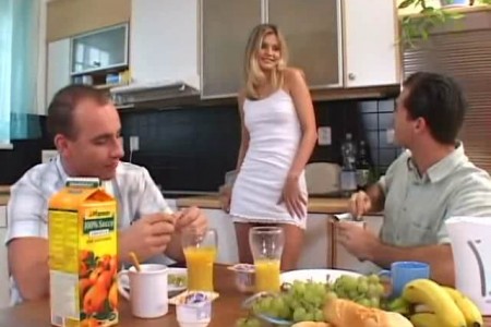 DP Sarah Dark - That's A Mouth Full (upd).avi_snapshot_00.05.005