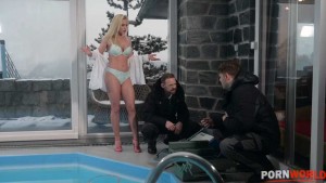 DP Krystal Kaytlin, Brittany Bardot - Pool Repair Men Take Turns DP’ing Sexy Blonde Mother & Daughter GP2235.mp4_snapshot_00.02.25.521
