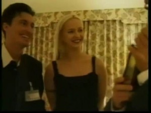 DP Laura Lamont - Knallhart Besamt - Perverse Abfickschlampen - Blond Fickt Gut - Messe-Report.mp4_snapshot_01.19.624