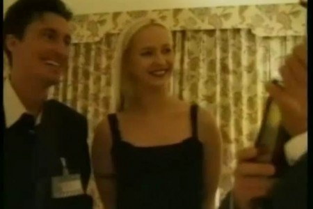 DP Laura Lamont - Knallhart Besamt - Perverse Abfickschlampen - Blond Fickt Gut - Messe-Report.mp4_snapshot_01.19.624