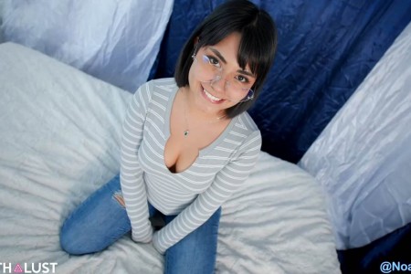 Noa Petite – (Youthlust / NoaPetite)...