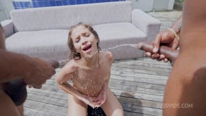 DP Sofia Smith - Playing in the pool with Sofia Smith, the slut. Anal, DAP, hard anal sex + p-ng.mp4_snapshot_37.10.545