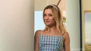 DP Lily Blossom - Hotel Vixen Season 3 Episode 5. All Hands On Lily.mp4_snapshot_05.10.599